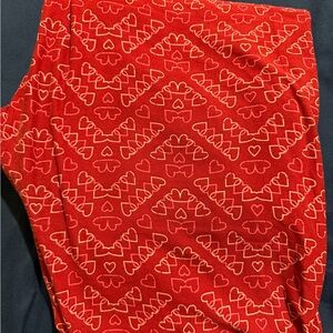 LuLaRoe TC Valentine’s Day Red Heart Patterned Leggings